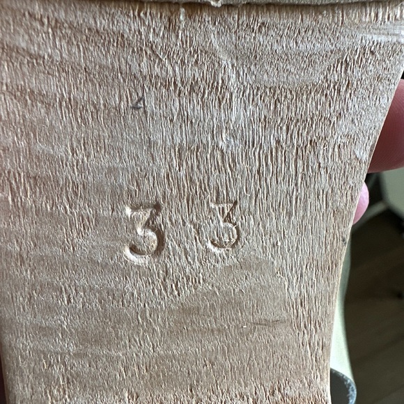 Like NEW Hanna Andersson Gold Metallic Sandals Girls Size 1.5 - Picture 5 of 6